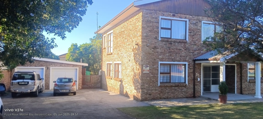 5 Bedroom Property for Sale in Bayview Western Cape